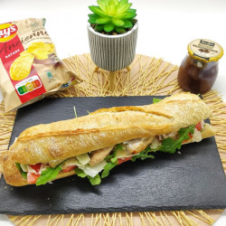 Sandwich Le Gallego : poulet, mayonnaise, paprika, comté, tomate, salade
