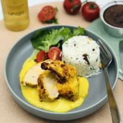 Poulet tandoori, riz, amandes et raisins secs
