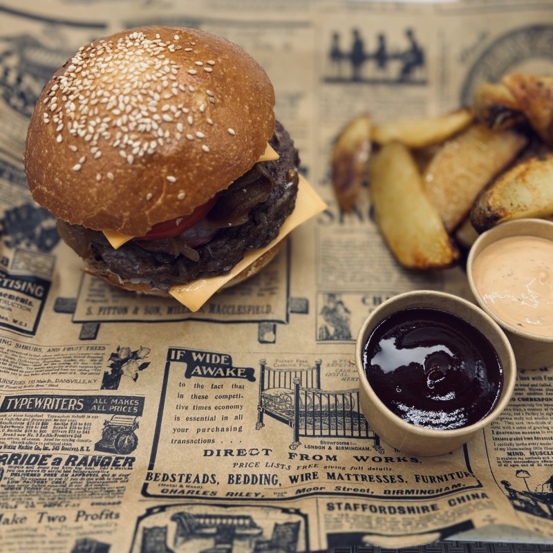 Bacon & Cheddar Burger et potatoes maison