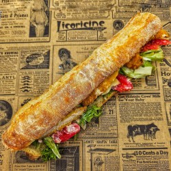 Sandwich César : poulet pané, sauce césar, parmesan, tomate, salade
