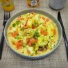 Ravioles au saumon, crème a l'aneth et citron, saumon fumé, baies roses, parmesan, aneth