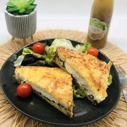 Croque-Monsieur au saumon, mozzarella et crème à l'aneth