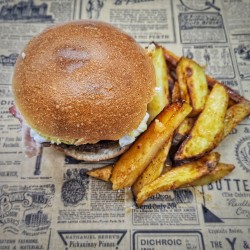 Le Jordan burger et potatoes maison