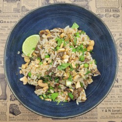 Bœuf style barbecue coréen, riz aux basilic thaï *, noix cajou, citron vert