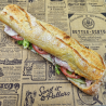 Sandwich Le Marco Polo : bacon, pesto basilic, parmesan, tomates confites, salade