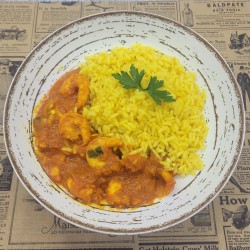 Rougail de crevettes, riz curcuma et  coriandre