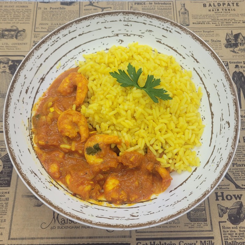 Rougail de crevettes, riz curcuma et  coriandre