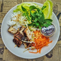 Porc laqué a la vietnamienne* et vermicelles de riz
