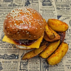 BBQ Burger et potatoes maison