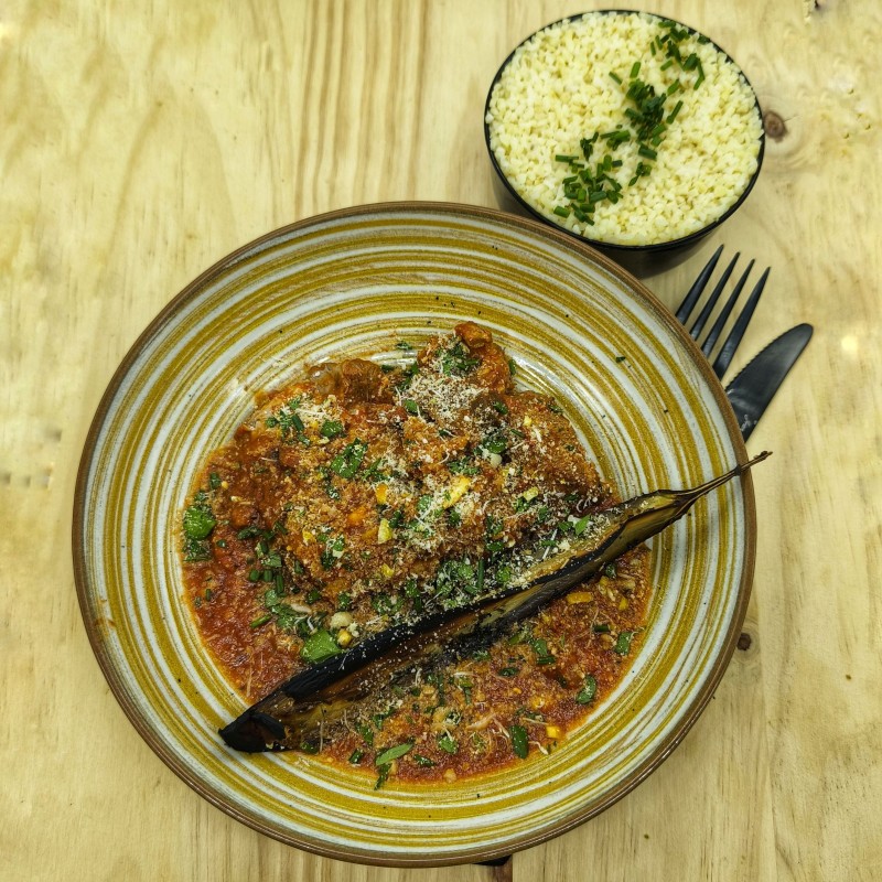 Sauté de veau a la Niçoise *, gremolata** boulgours, aubergine grillée à la menthe