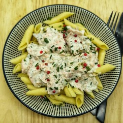 Pâtes aux 2 saumons, aneth, baie rouge, parmesan