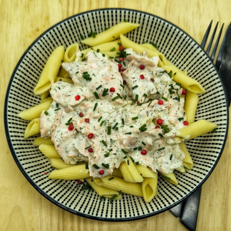 Pâtes aux 2 saumons, aneth, baie rouge, parmesan