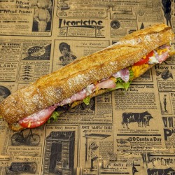 Sandwich Louison : bacon grillé, sauce tartare, cheddar, oignons rouges, tomate, salade