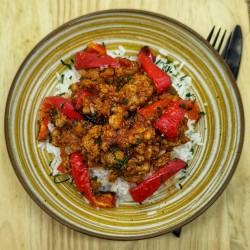 Axoa de veau maison, riz et poivrons confits à l'estragon et à l'ail