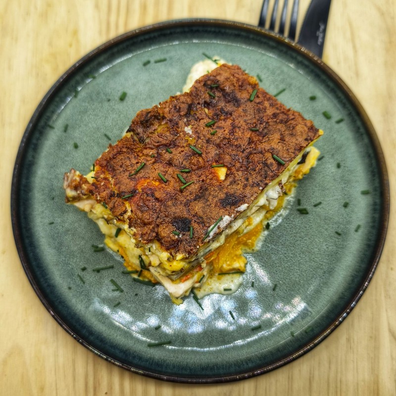 Lasagne poulet, potimarron, crème de gorgonzola, mozzarella et noisettes