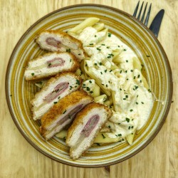 Cordon bleu (poulet bacon), crème fromagère et pâtes