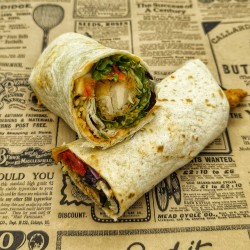 Wrap Taki : poulet pané, salade, sauce taco, comté râpé, oignons rouge, tomate confites