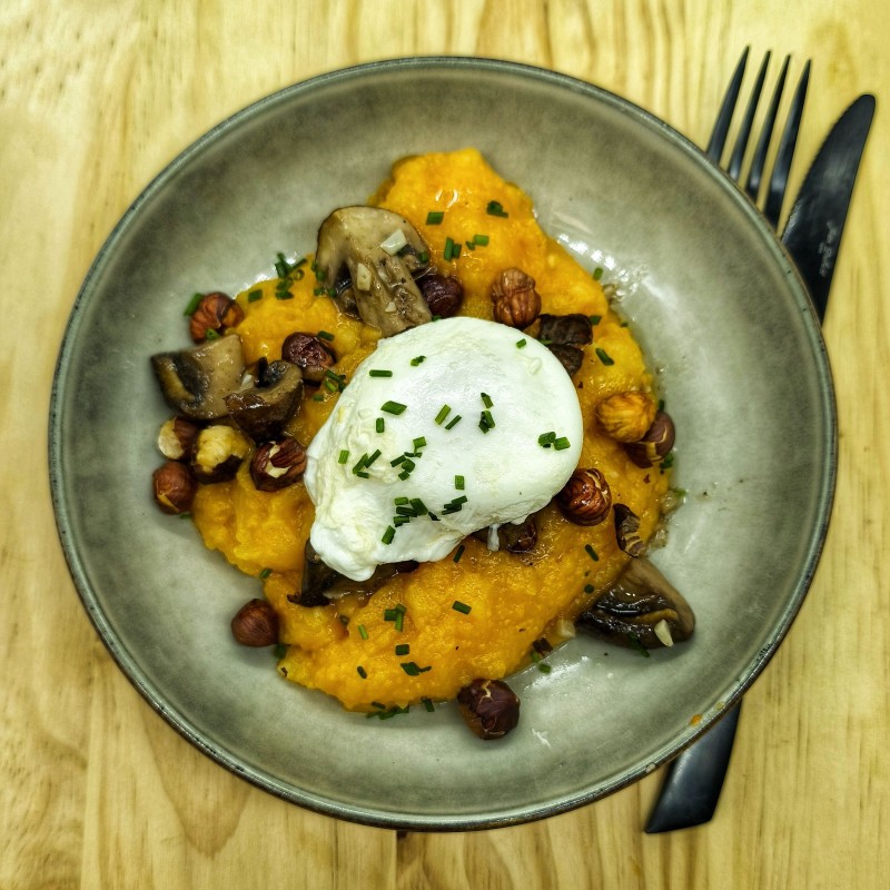 Winter Bowl : Purée de potimarron, butternut, pomme de terre noisettes champignons œuf poché
