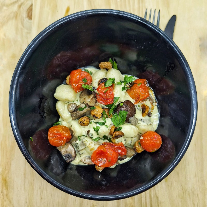 VG : Gnocchi, sauce forestière, fricassée de champignons en persillade*