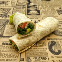 Wrap Flip-Flop : concombre, feta, truite fumée, crème aneth, carottes, salade